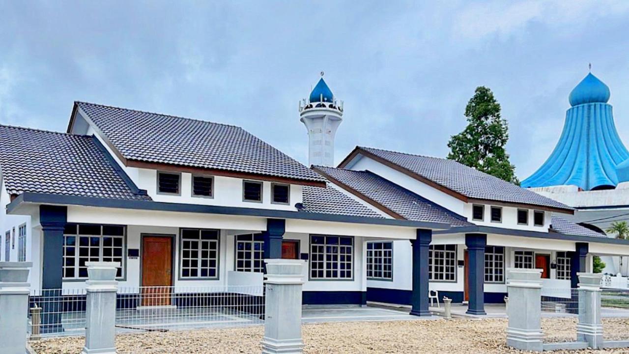 Nazza Homestay Besut With Swimming Pool Near Jetty To Perhentian Kampung Raja ภายนอก รูปภาพ